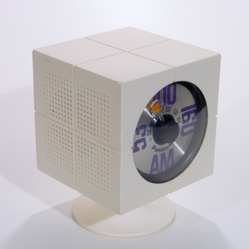 Panasonic "cube", model R-47A radio